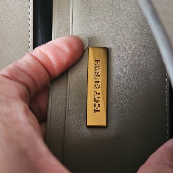 Tory Burch Clutch w/ Chain & Insert - Picture 10 of 13